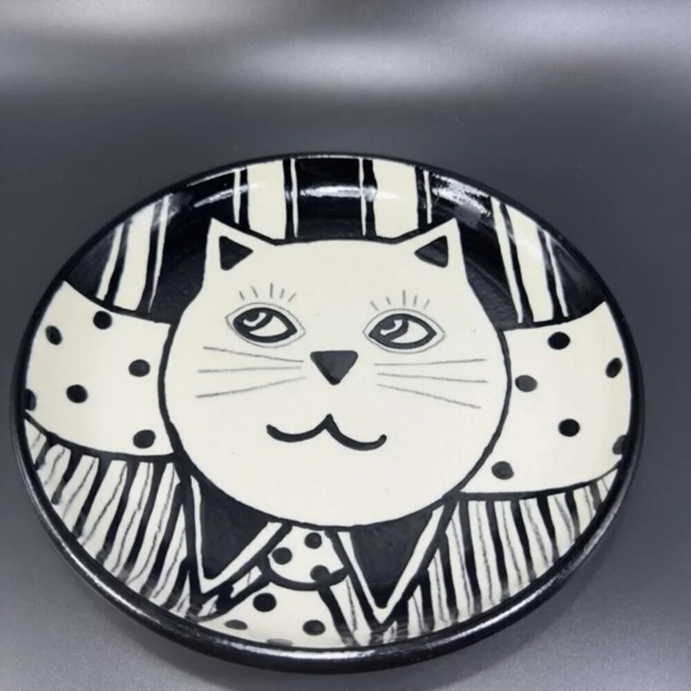 1990s Studio Art Pottery Round‎ Dish Plate Of Kitty Cat Signed Kietzen Vintage